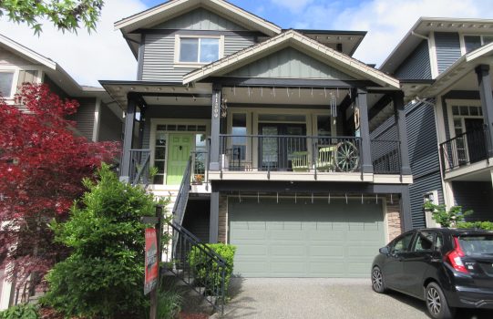 Single family - Maple Ridge BC